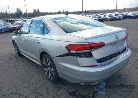 2021 Volkswagen Passat 2.0T Se z USA, uszkodzony, nr VIN 1VWSA7A3XMC015257